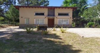 HERMOSA CASA DE CATEGORIA  NUEVA A 450 M DEL MAR